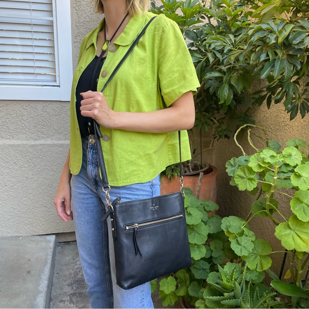 Vintage black/gold Kate Spade pebbled leather crossbody bag